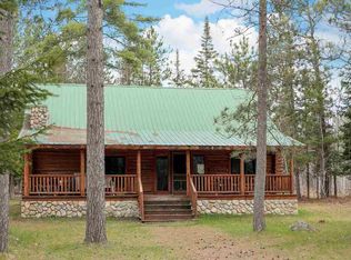 6000 Pumpanickel Rd, Traverse City, MI 49696