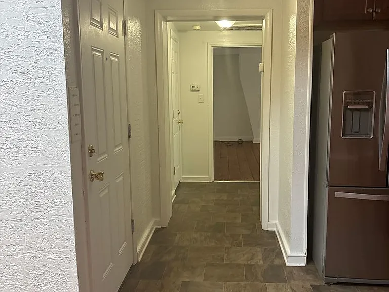36 N Beaver St #3 — Photo 12