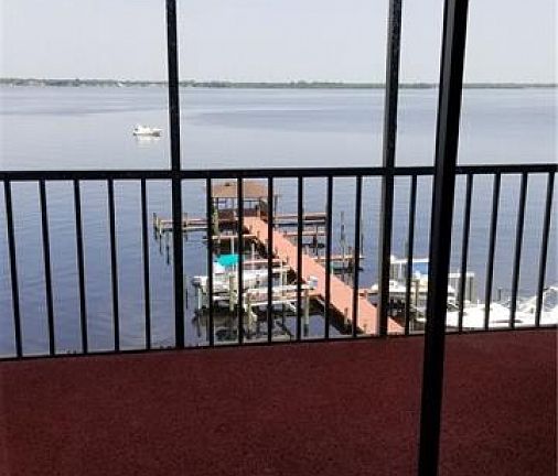2nd image of 2711 1st St APT 401