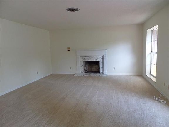 2nd image of 2805 Tropical Ave