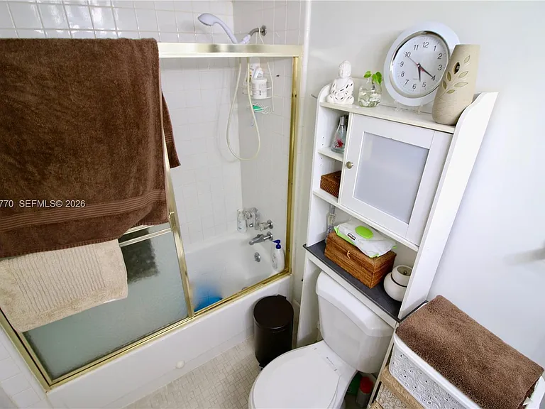 900 Bay Dr #215 — Photo 17
