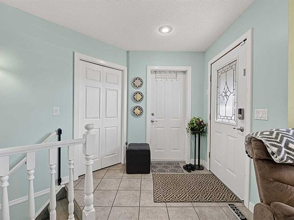2nd image of 1514 E Mary Pl