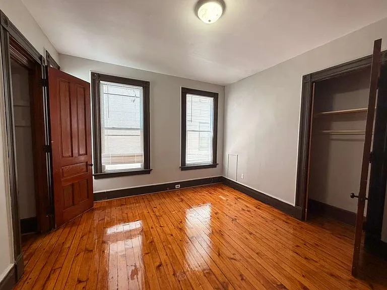 331 Edgewood Ave #1B — Photo 4