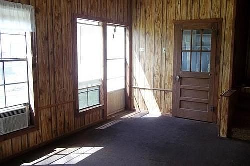 5th image of 129 W Browning St