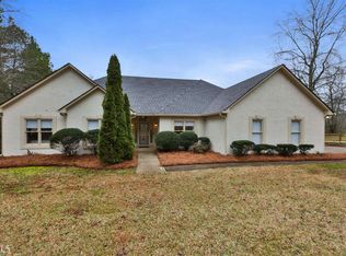 330 Country Club Rd, Newnan, GA 30263