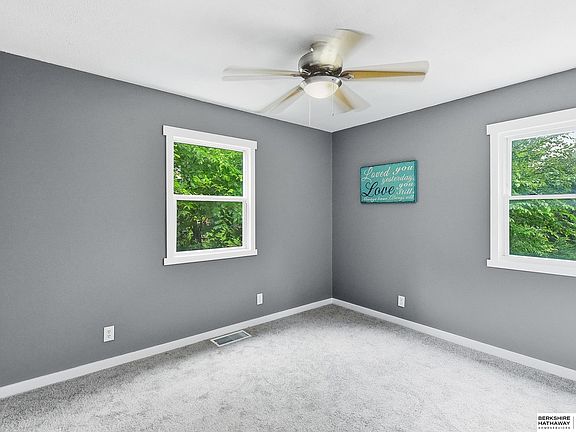 5th image of 6318 Manderson St