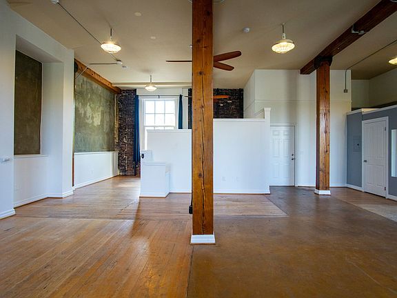 4th image of 1011 N Killingsworth St APT 7