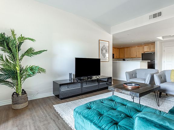 3rd image of 4940 Paso Robles Ave APT 109