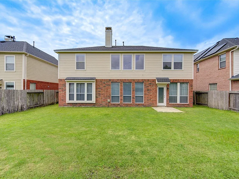 6018 Royal Hollow Ln — Photo 24
