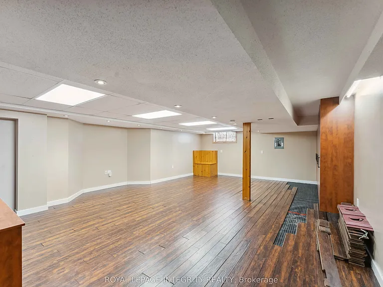 4670 Fallowfield Rd — Photo 25
