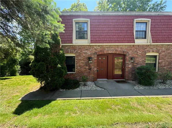 1294 Pennsbury Blvd, Pittsburgh, PA 15205