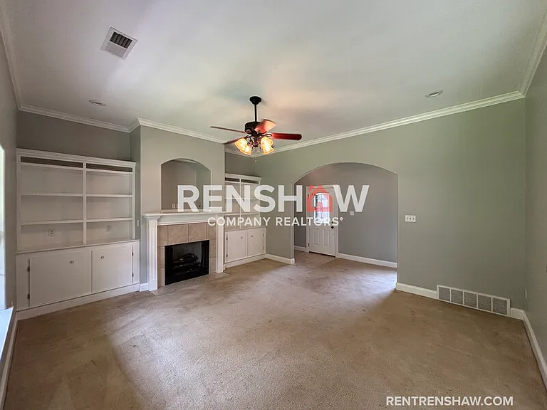 220 Armour Pl — Photo 10