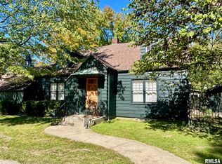 714 W Elm St, Carbondale, IL 62901