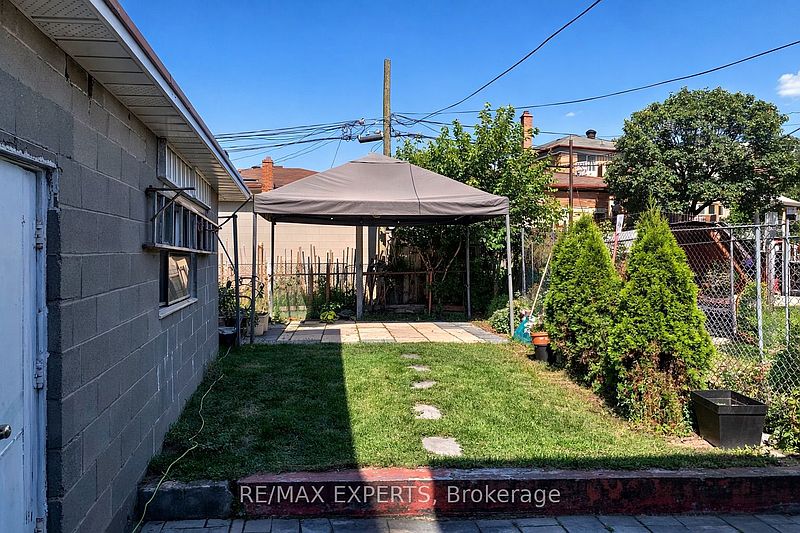 Toronto House for rent - 3 Bedrooms — photo 9