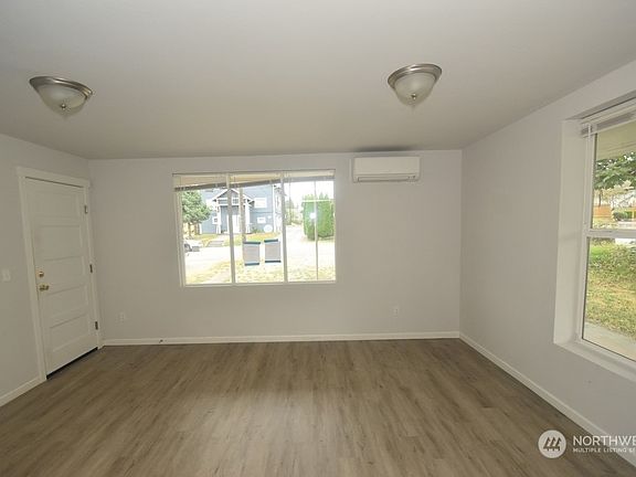 4th image of 517 N 1st Street