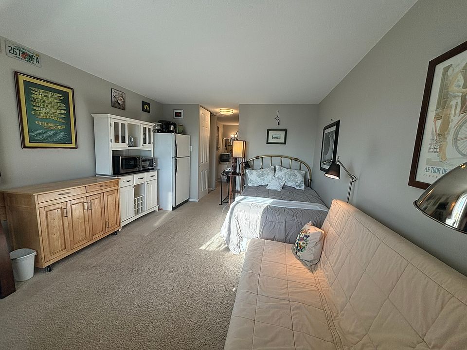 1st image of 309 Yoakum Pkwy APT 1512