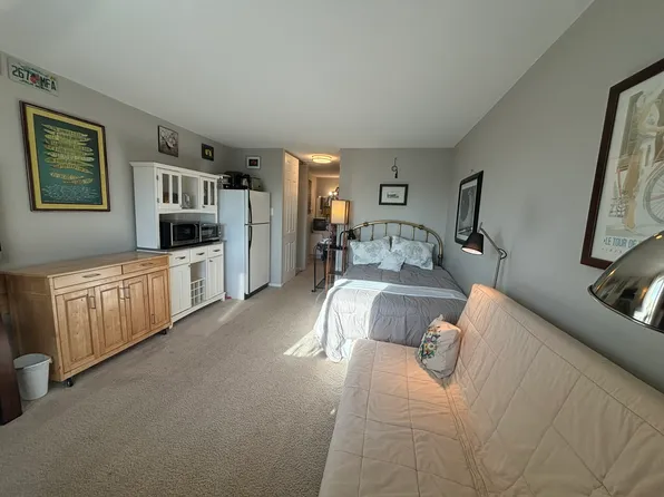 309 Yoakum Pkwy APT 1512, Alexandria, VA 22304