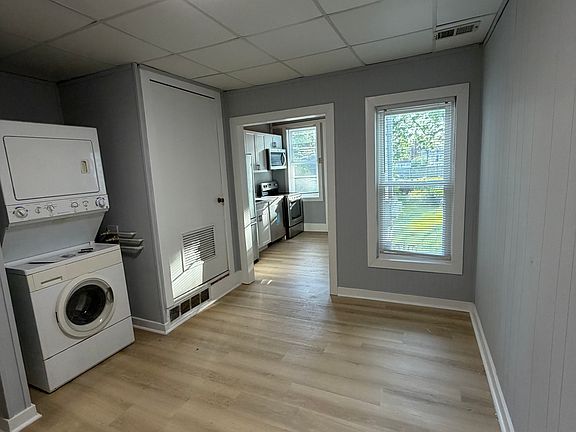 5th image of 2311 East Ave