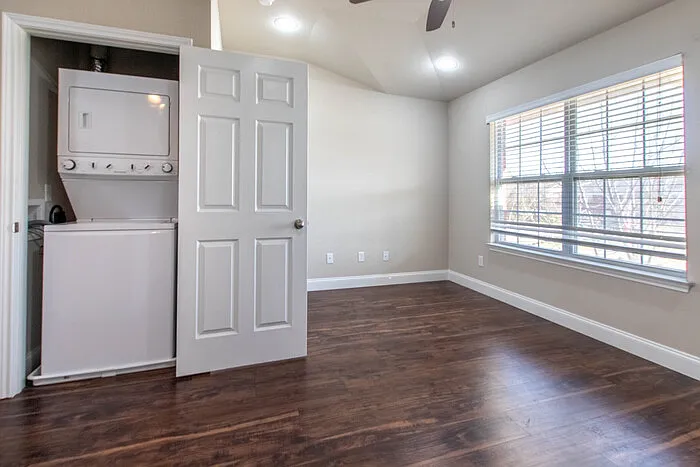 1328 Underwood St #202 — Photo 6