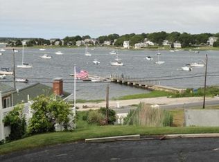 8 Cape Cod Ln, Pocasset, MA 02559