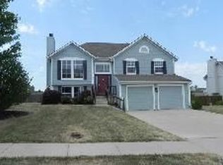 1404 Rolling Dr, Greenwood, MO 64034
