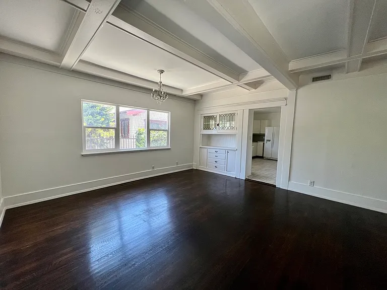 2822 W Avenue 33 — Photo 5