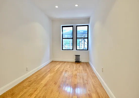 Rented by Triplemint | media 10