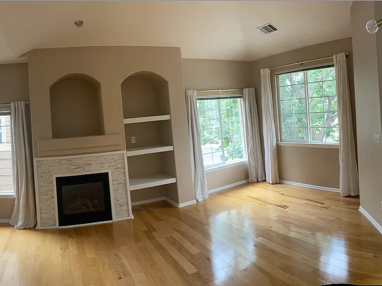 1381 Carlyle Park Cir — Photo 4