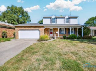 866 Maple Ln, Waterville, OH 43566