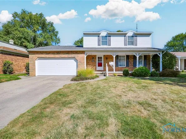 866 Maple Ln, Waterville, OH 43566