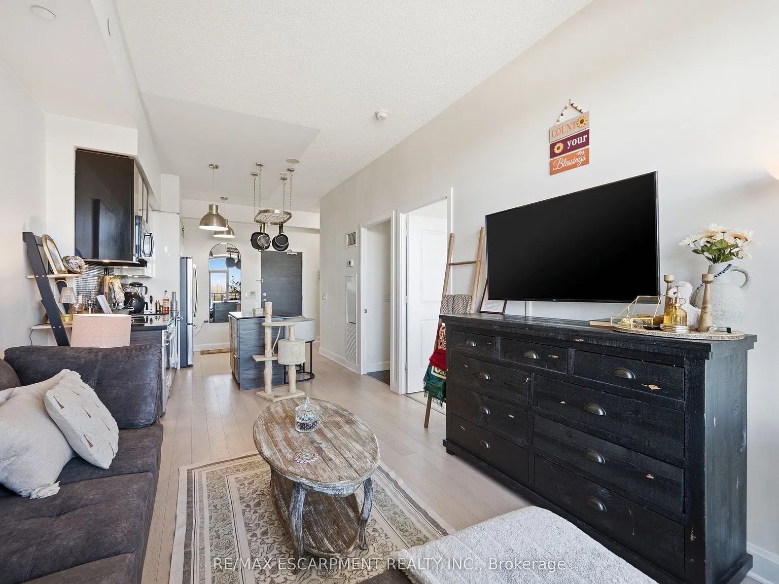 2 bed, $2,950 — Photo 3