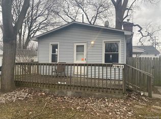 4056 Coolidge Ave, Lincoln Park, MI 48146
