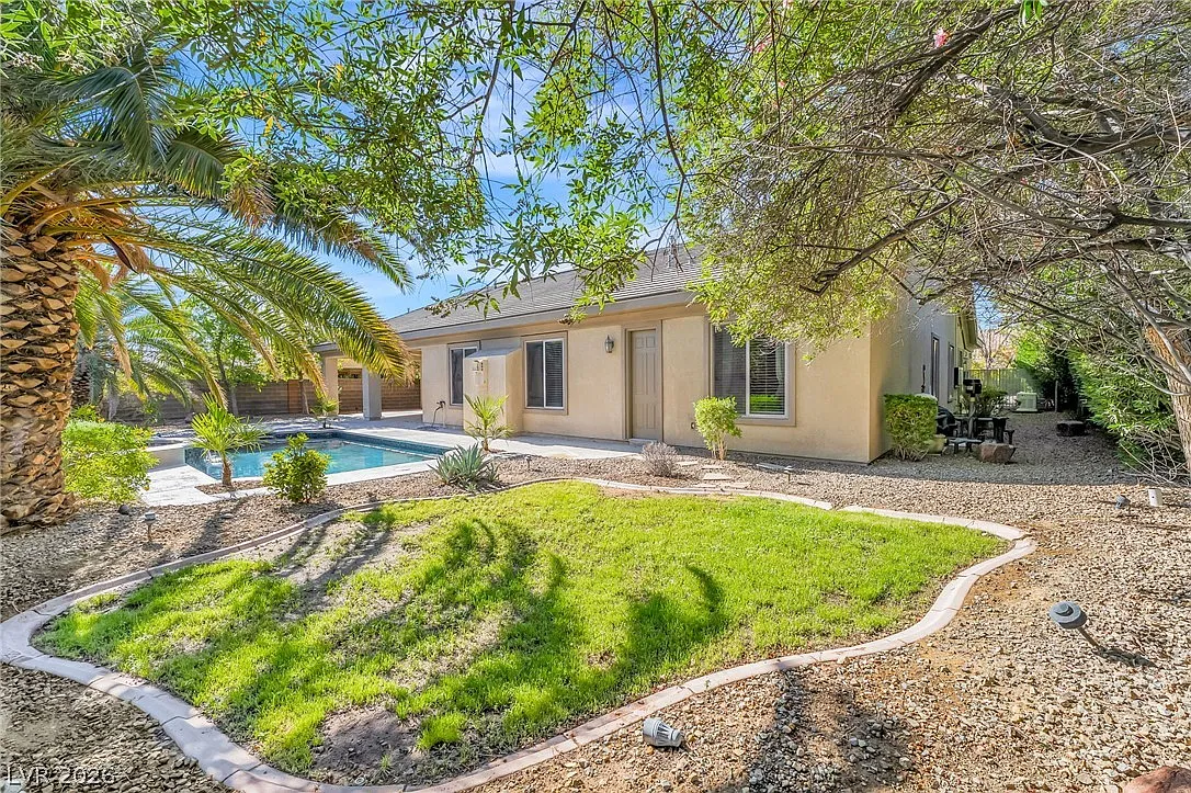 4 bed, 4.5 bath, 4274 sqft, $6,450 — Photo 4