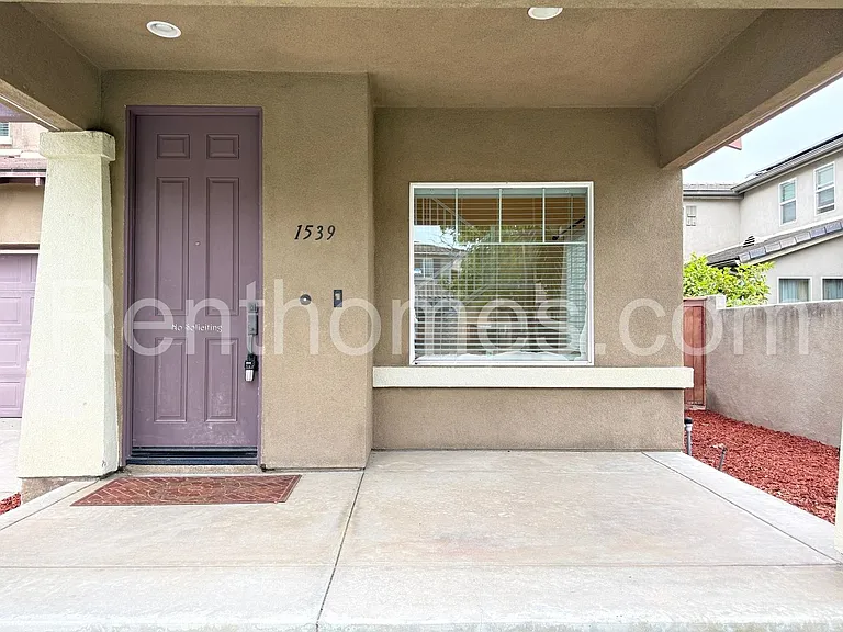 1539 Quiet Trail Dr — Photo 2