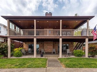 415 Shore Acres Dr, Jeffersonville, IN 47130