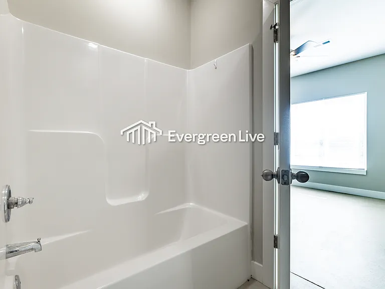 223 E Northern Ct — Photo 12