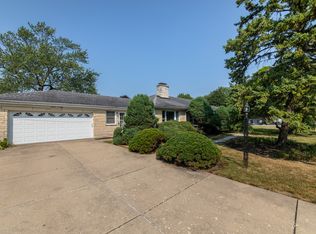 1608 Parkside Dr, Park Ridge, IL 60068