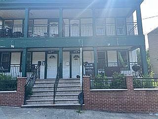 1st image of 28 Kingsley Pl #2B