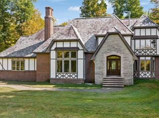 15885 Messenger Rd, Chagrin Falls, OH 44023