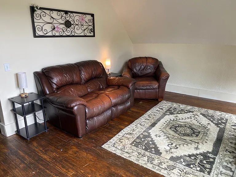 545 E Buchtel Ave — Photo 15