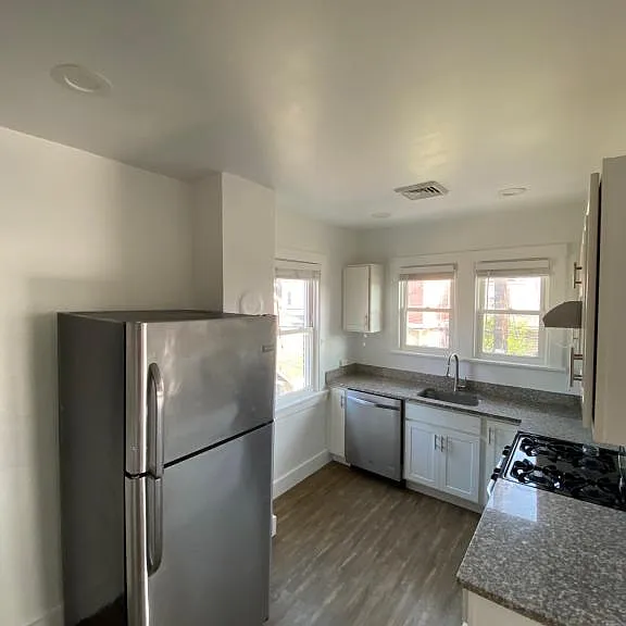 1310 Martha St — Photo 2