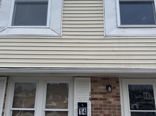 14 Magnolia Ct, Sicklerville, NJ 08081