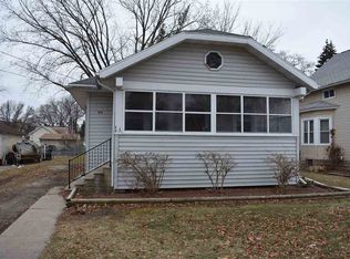 915 Division St, Green Bay, WI 54303