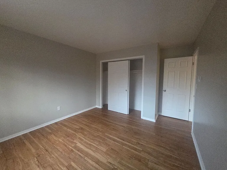 Stone Gate Apartments — Photo 45