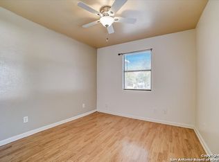 422 Blue Gill Dr, Lakehills, TX 78063