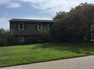89 Padelford Ave, Riverside, RI 02915