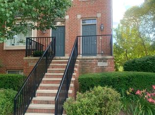 39627 Springwater Dr UNIT 81, Northville, MI