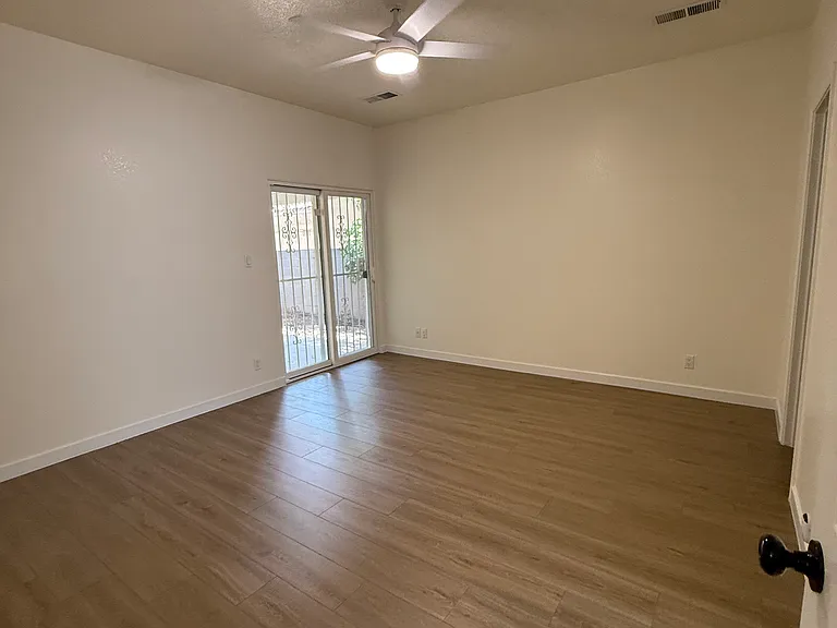 8735 Palomar Ave NE — Photo 16