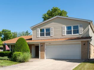3920 Miller Dr, Glenview, IL 60026