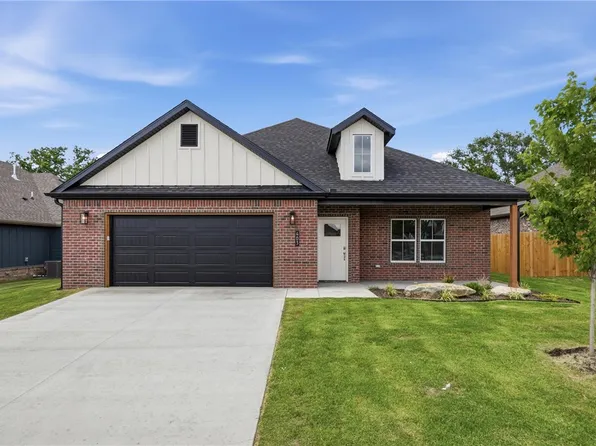 403 W Hondo St, Siloam Springs, AR 72761